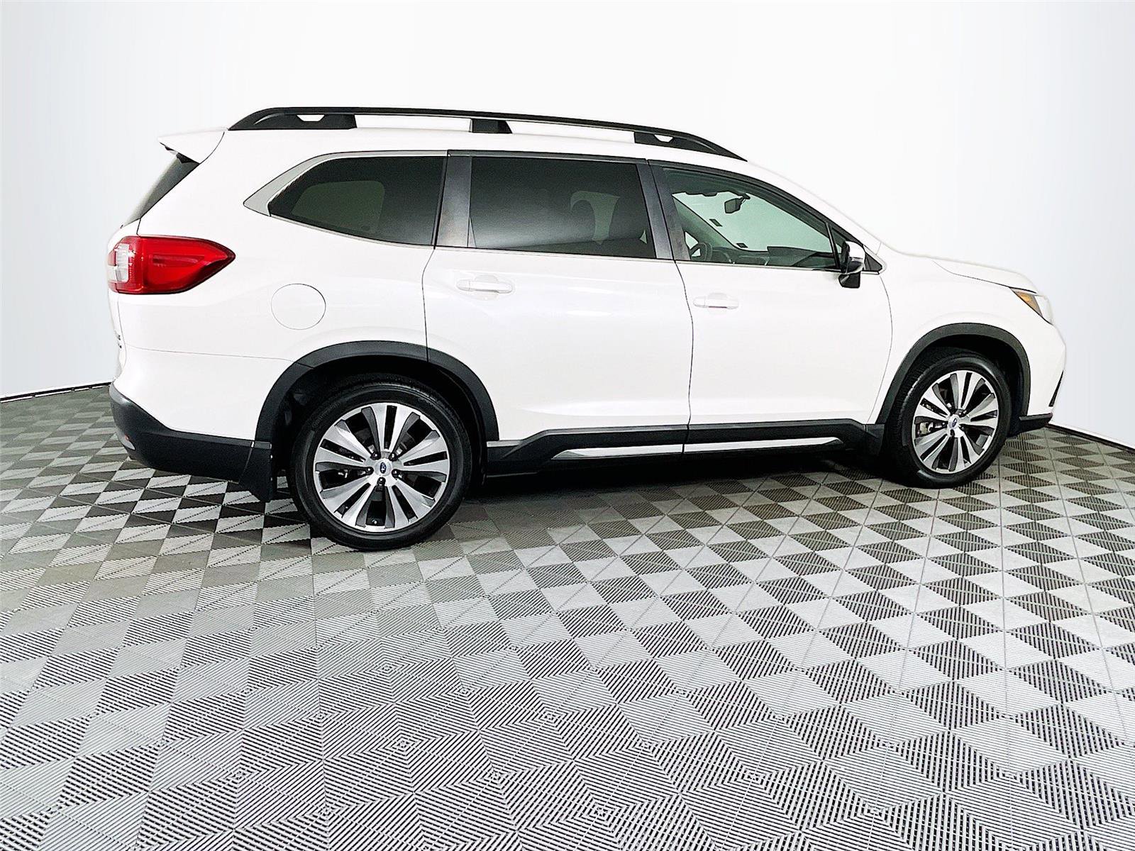 Used 2021 Subaru Ascent Limited w/ Technology Package image 11