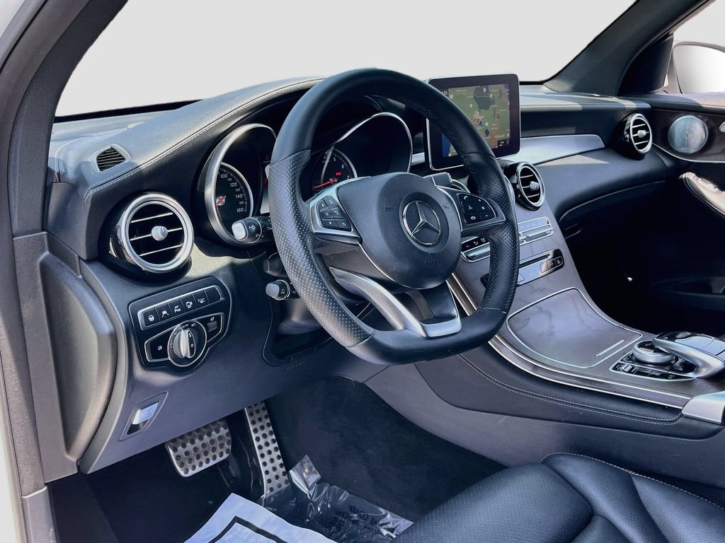 Used 2019 Mercedes-Benz GLC 300 4MATIC image 9