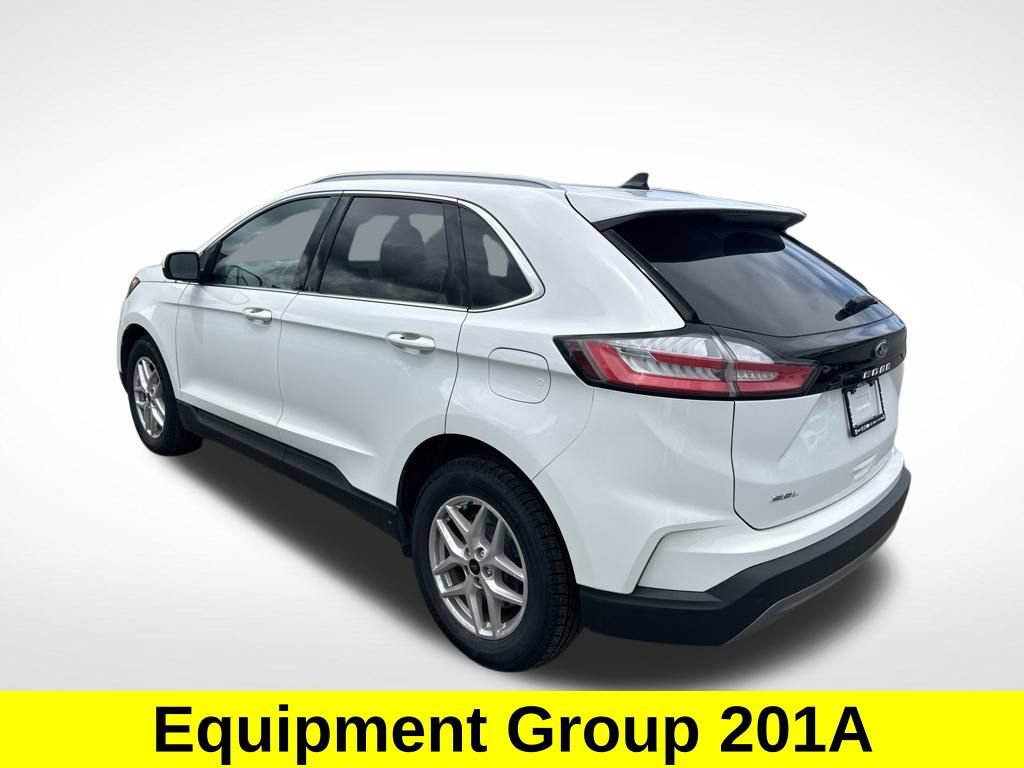 Certified 2023 Ford Edge SEL w/ Convenience Package AWD/4WD image 3