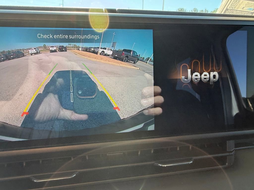 Used 2024 Jeep Wrangler Unlimited Rubicon image 11