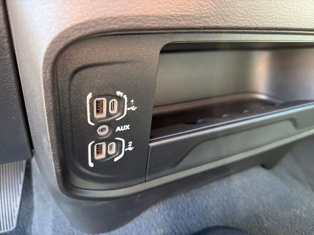 Used 2024 RAM 3500 Tradesman w/ Chrome Appearance Group AWD/4WD image 39