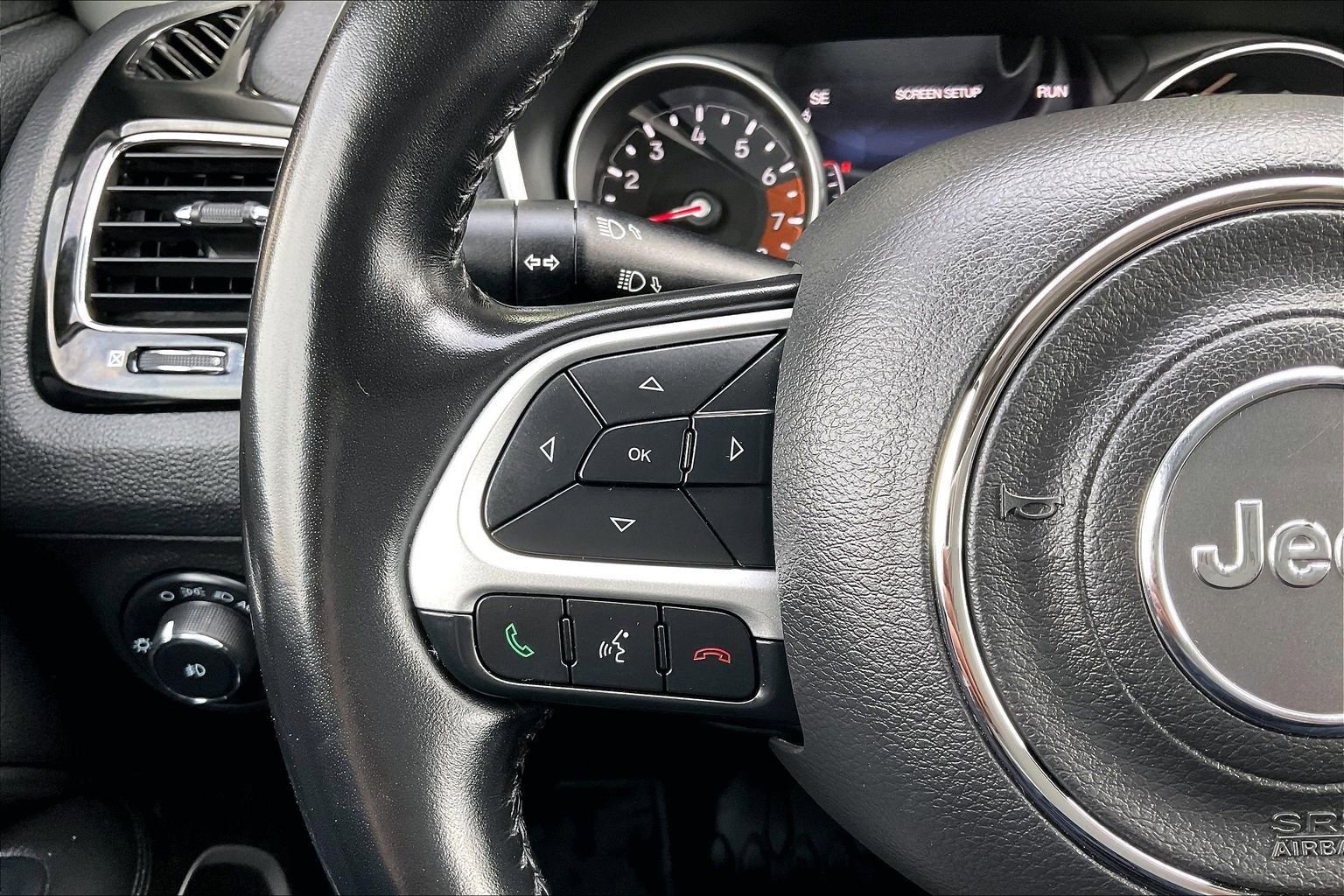 Used 2021 Jeep Compass Latitude image 10