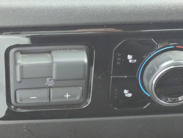 Used 2025 Chevrolet Silverado 2500 LT w/ Convenience Package image 30