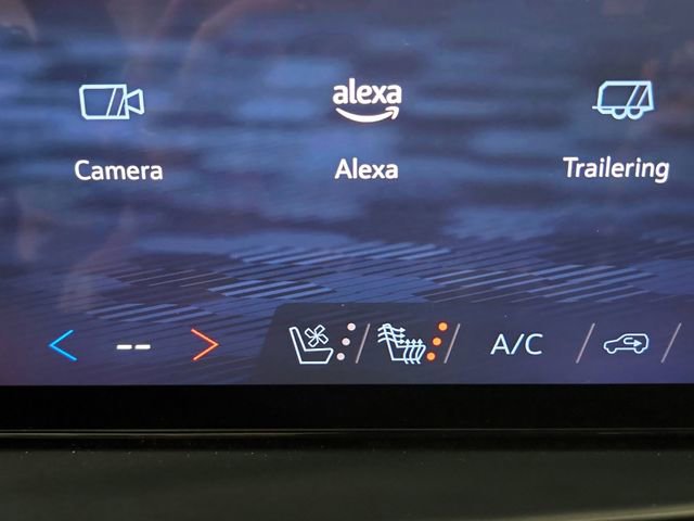 Used 2025 Chevrolet Tahoe Premier image 25