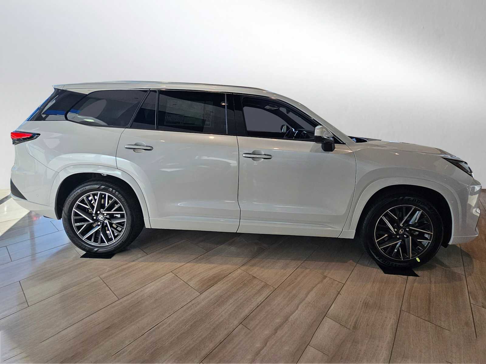 New 2026 Lexus TX 350 FWD image 2