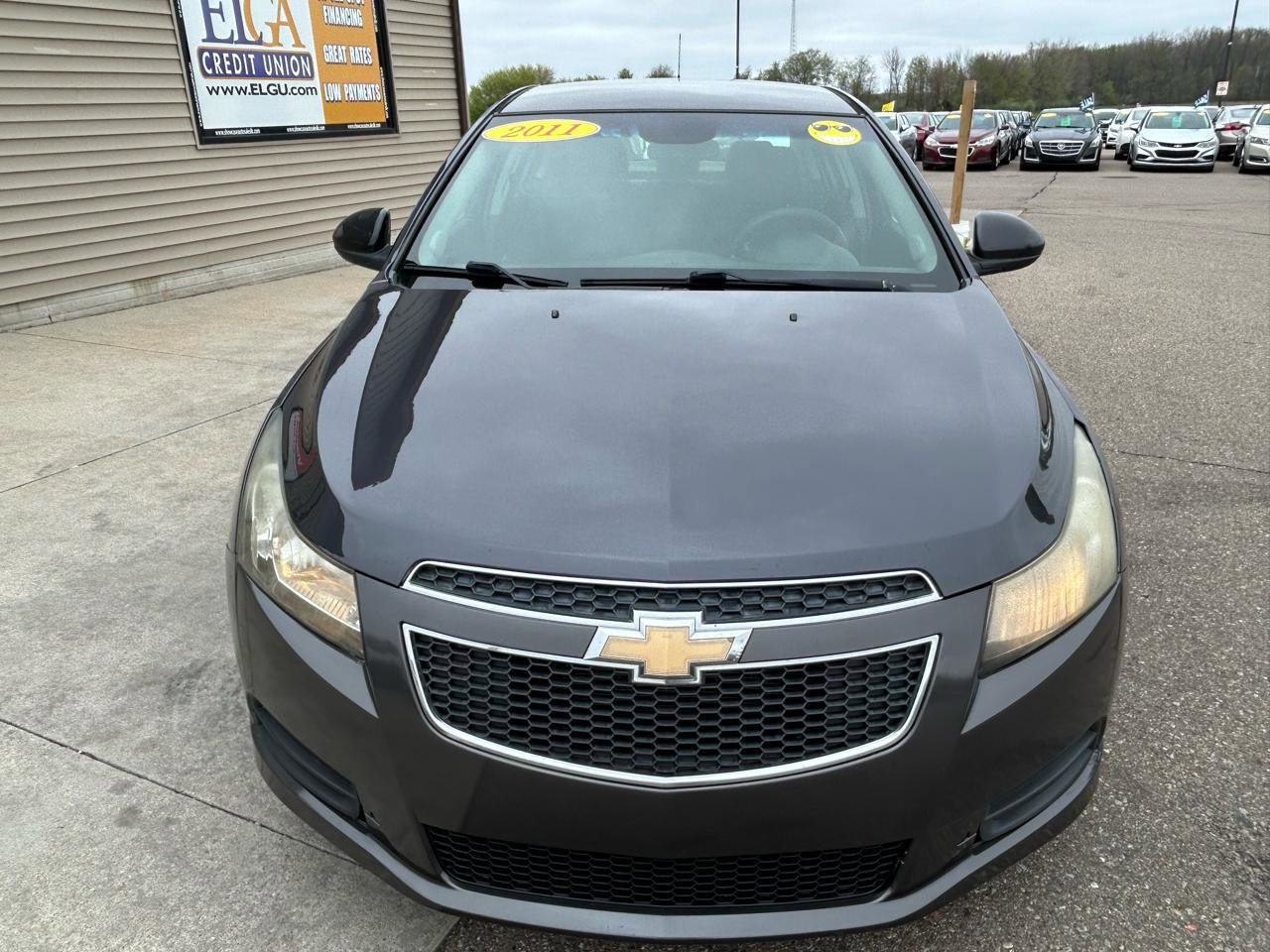 Used 2011 Chevrolet Cruze LT FWD image 2