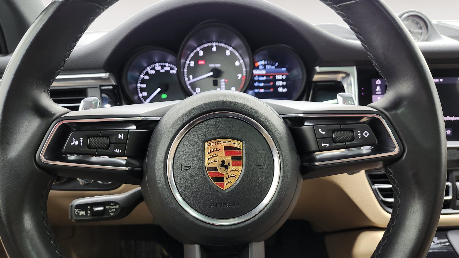 Used 2023 Porsche Macan S AWD/4WD image 31