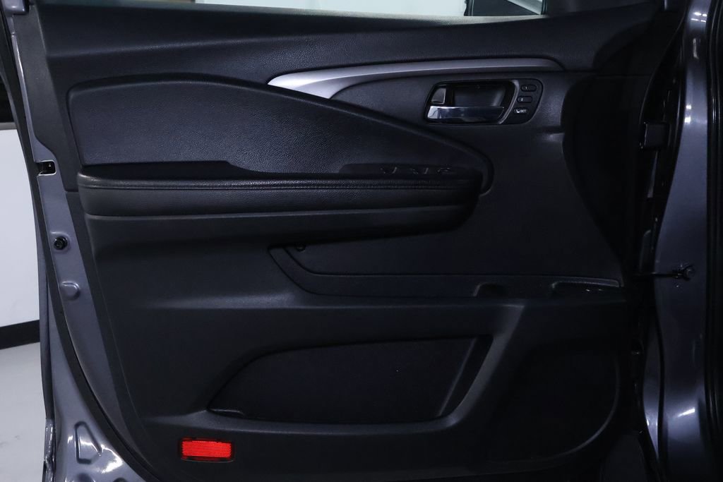 Used 2021 Honda Pilot Special Edition image 13