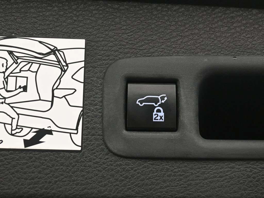 Certified 2024 Toyota Sienna XLE w/ XLE Plus Package image 34