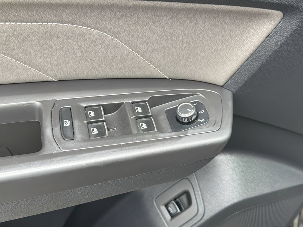 Certified 2023 Volkswagen Atlas SE FWD image 17