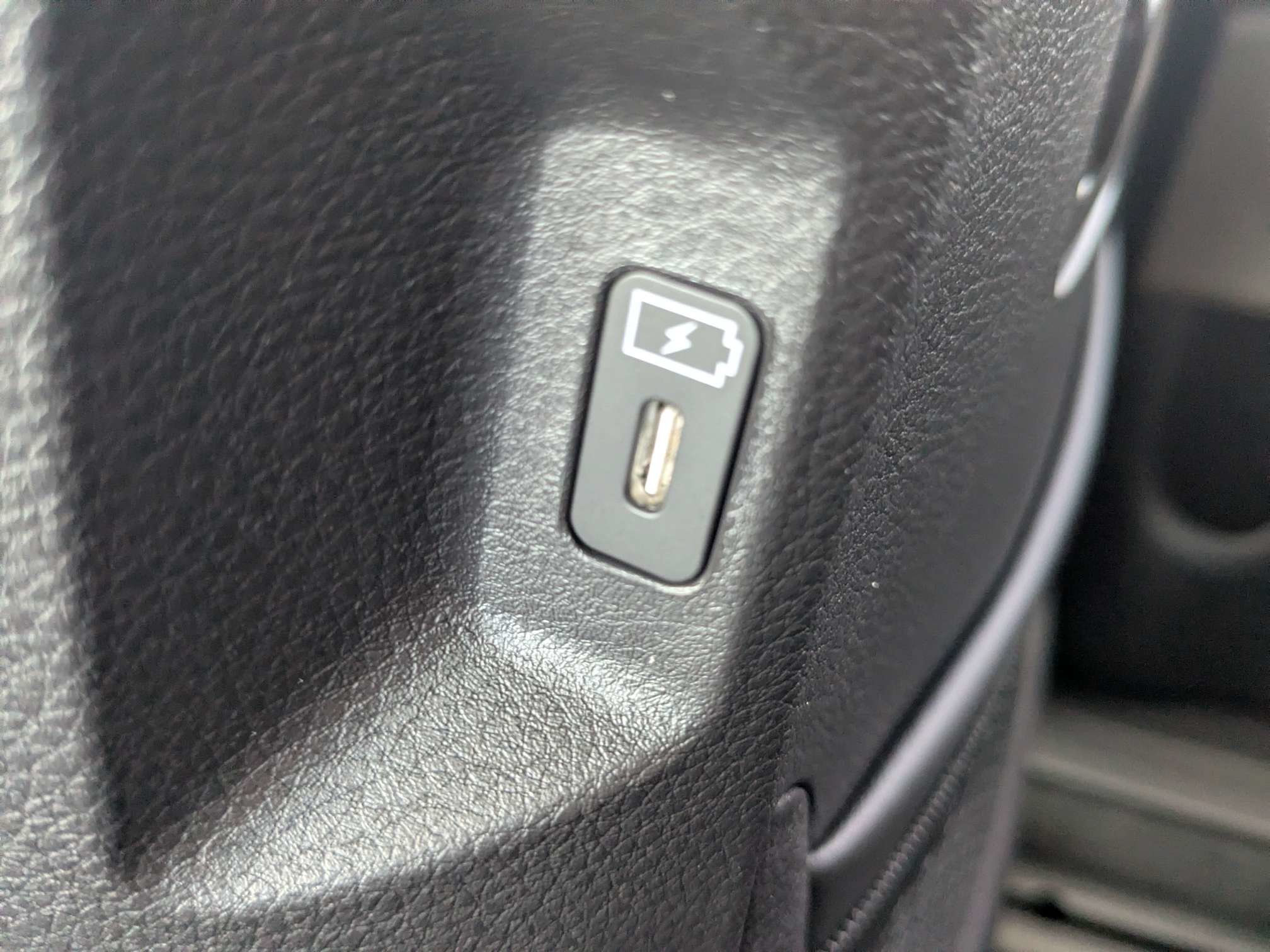 New 2026 Kia Carnival EX FWD image 21