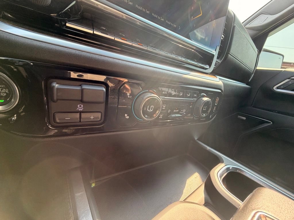 Used 2022 Chevrolet Silverado 1500 RST AWD/4WD image 29