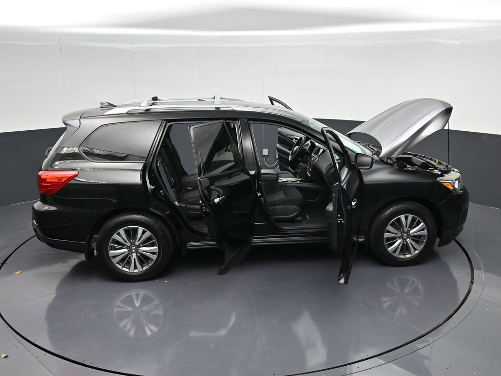 Used 2019 Nissan Pathfinder S image 41