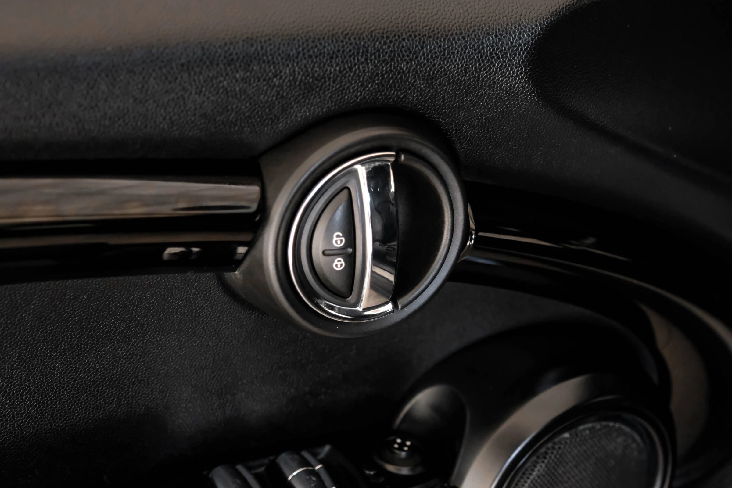 Used 2019 MINI Cooper S FWD image 37