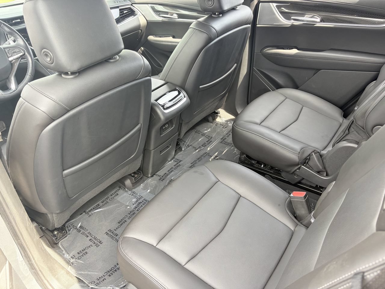 Certified 2023 Cadillac XT6 Sport w/ Technology Package AWD/4WD image 18