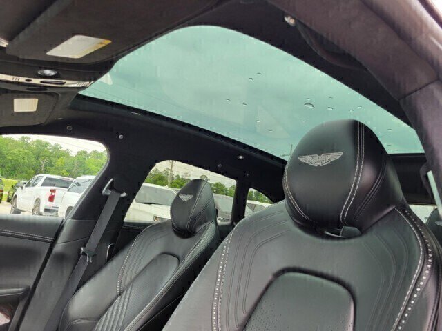 Used 2021 Aston Martin DBX image 27