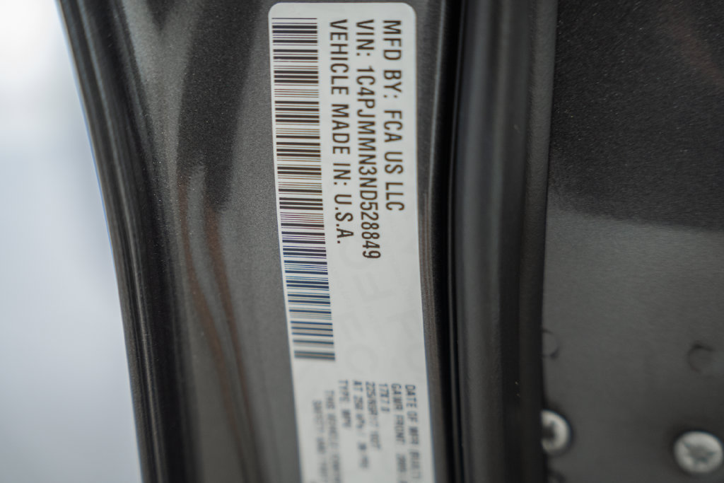Certified 2022 Jeep Cherokee Latitude Lux AWD/4WD image 40