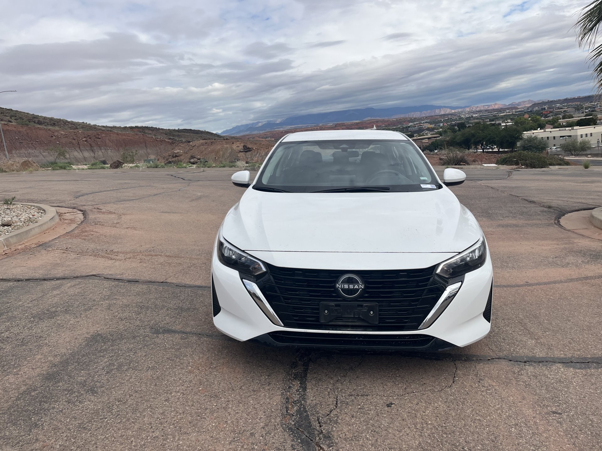 Used 2024 Nissan Sentra SV FWD image 1