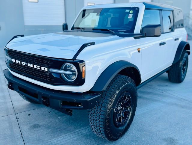 New 2026 Ford Bronco Badlands image 3