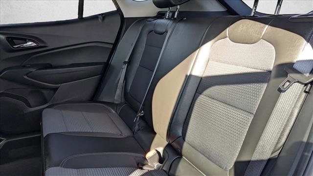 Used 2025 Chevrolet Trax LT image 22
