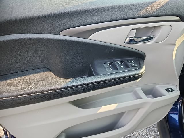 Used 2019 Honda Ridgeline RTL-T image 12