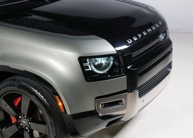 Used 2021 Land Rover Defender 90 X image 30