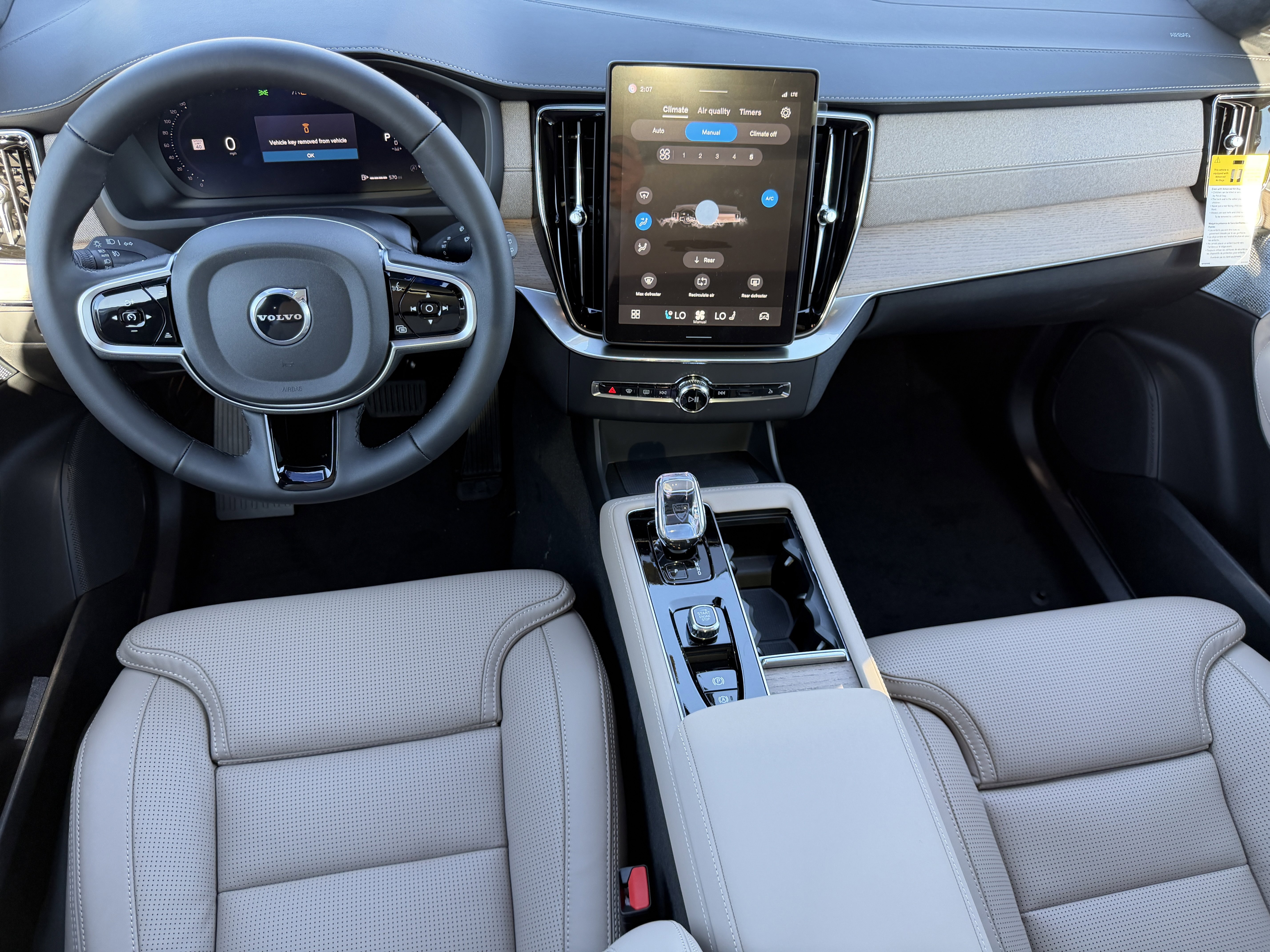 New 2026 Volvo XC90 B6 Ultra w/ Lounge Package image 12