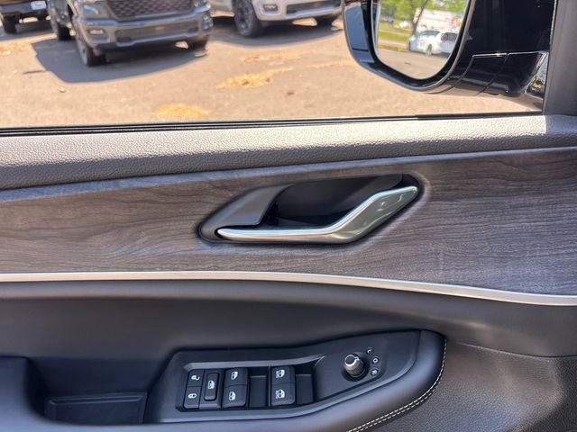 New 2026 Jeep Grand Cherokee L 4WD image 15
