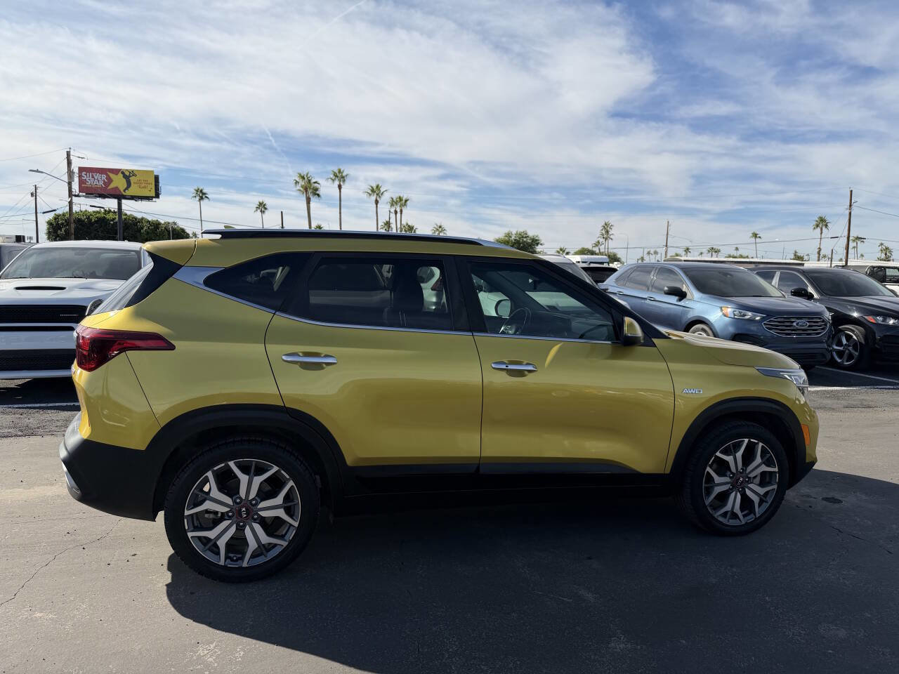 Used 2021 Kia Seltos SX w/ SX Sunroof Package image 12