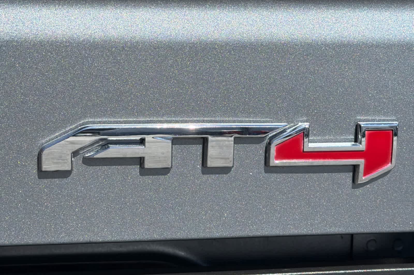 Used 2021 GMC Sierra 1500 AT4 w/ AT4 Preferred Package AWD/4WD image 12