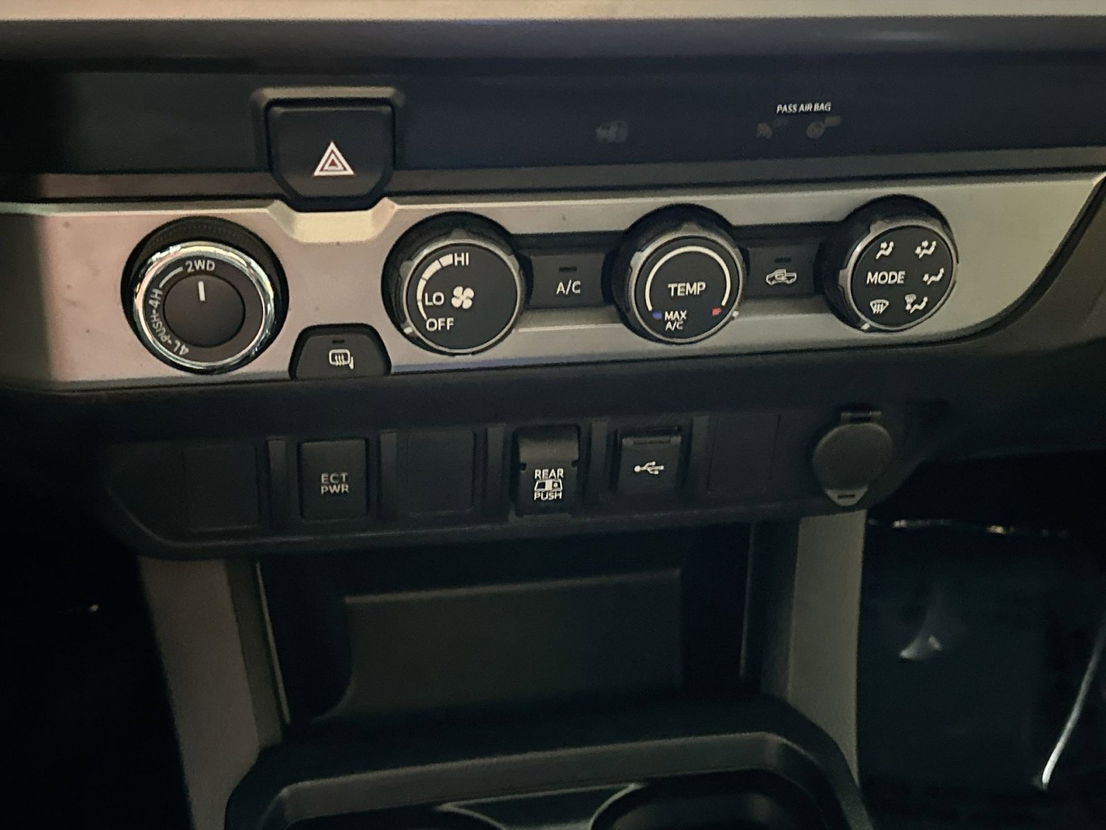 Used 2020 Toyota Tacoma SR5 image 24