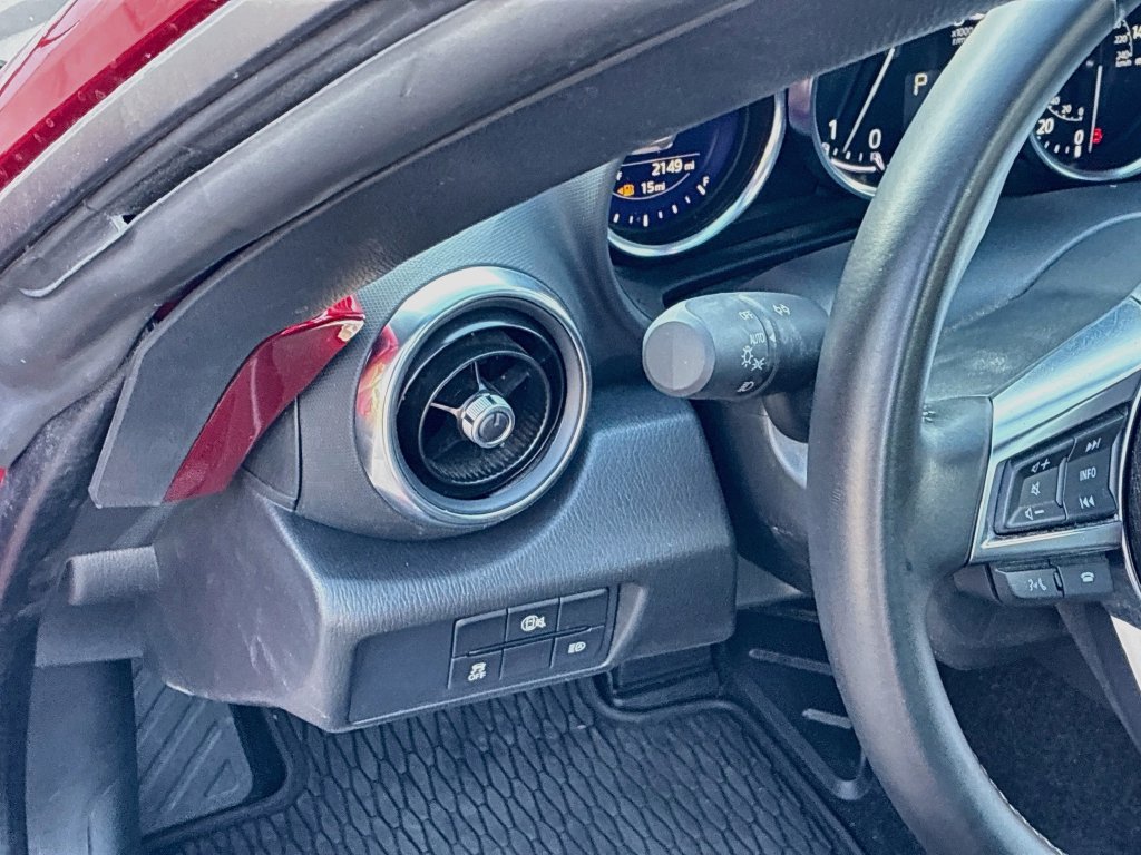 Used 2025 MAZDA MX-5 Miata RF Grand Touring w/ Weather Package RWD image 10