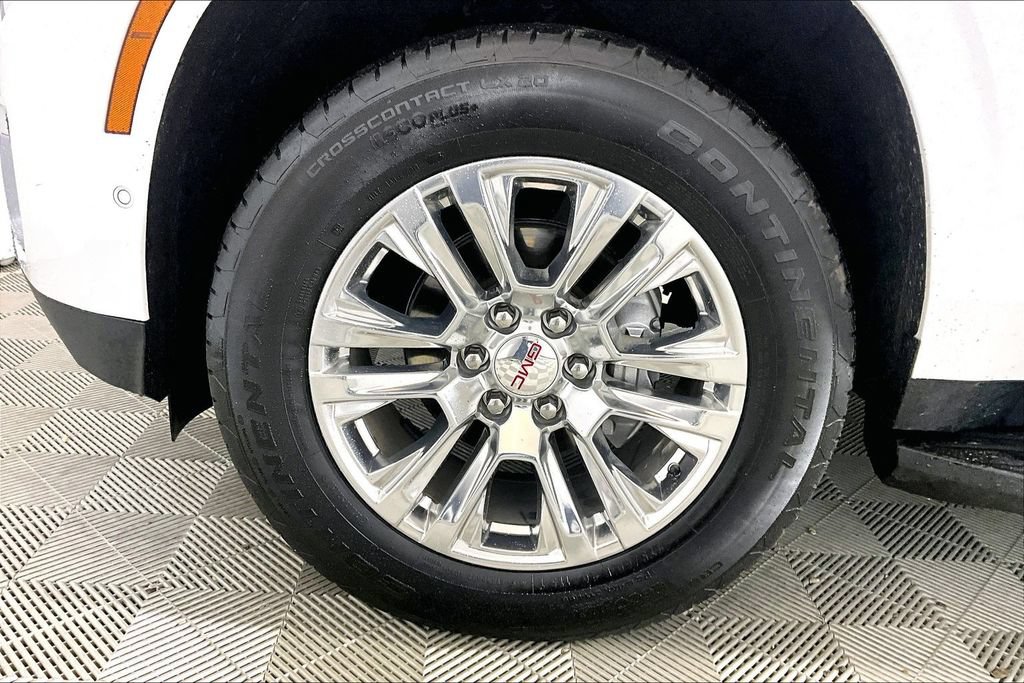 Used 2025 GMC Yukon XL Denali RWD image 7