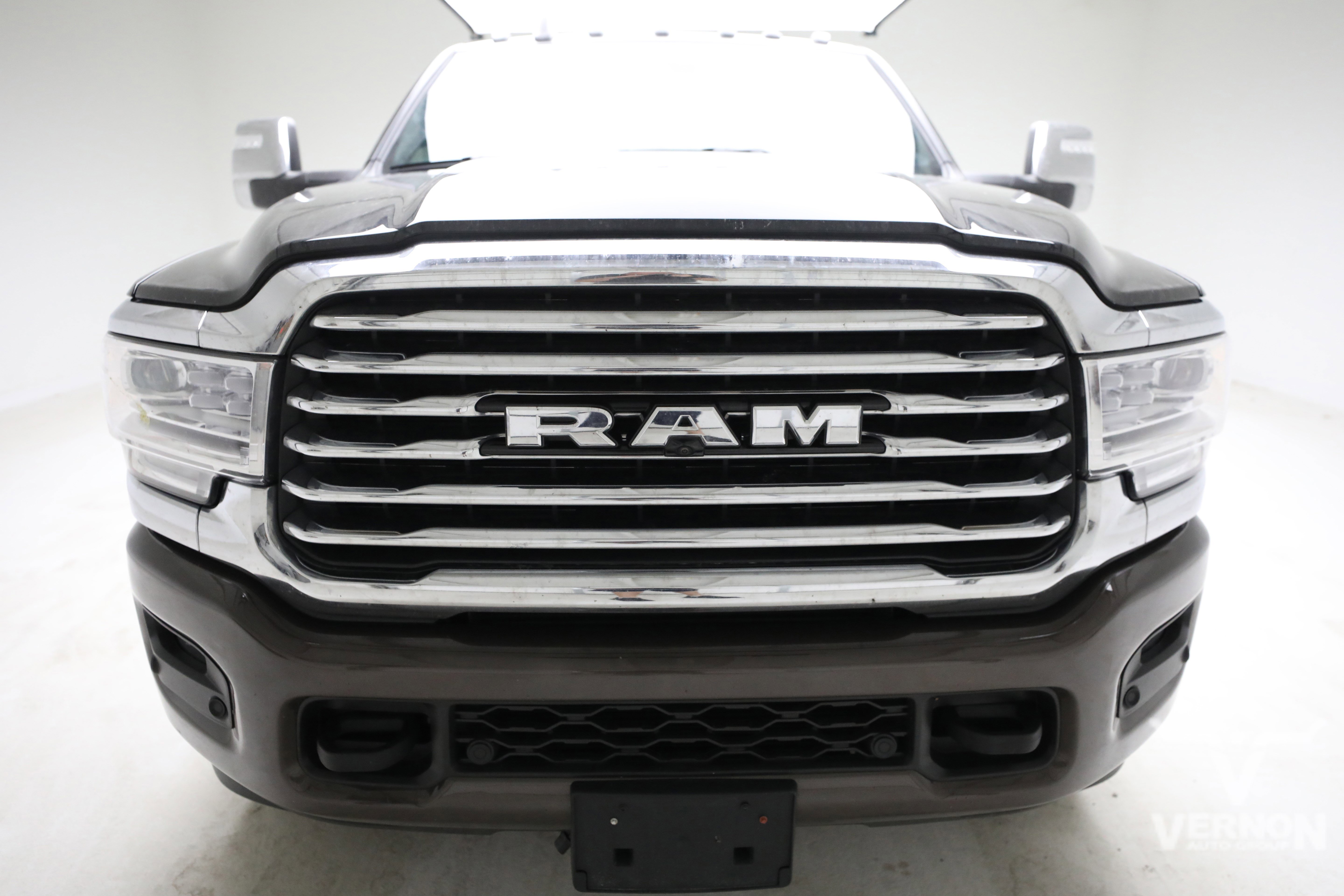 Used 2024 RAM 3500 Limited w/ Safety Group image 8