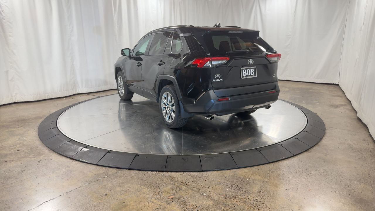 Used 2025 Toyota RAV4 XLE Premium image 8