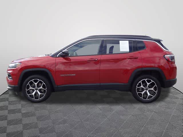 Used 2026 Jeep Compass Limited w/ Sun, Sound & Navigation Group AWD/4WD image 2