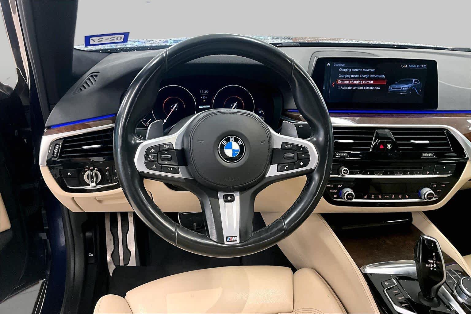 Used 2019 BMW 530e w/ M Sport Package RWD image 15