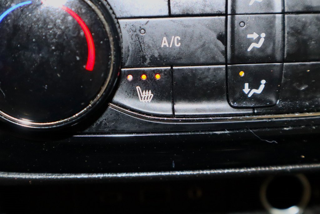 Used 2023 Buick Encore GX Preferred w/ Cold Weather Comfort Package image 4