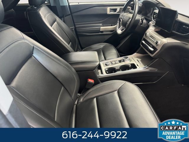 Used 2023 Ford Explorer XLT w/ Equipment Group 202A AWD/4WD image 4