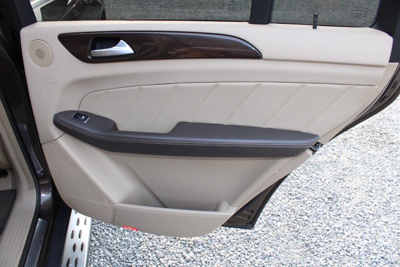 Used 2015 Mercedes-Benz GL 320 BlueTEC 4MATIC image 23