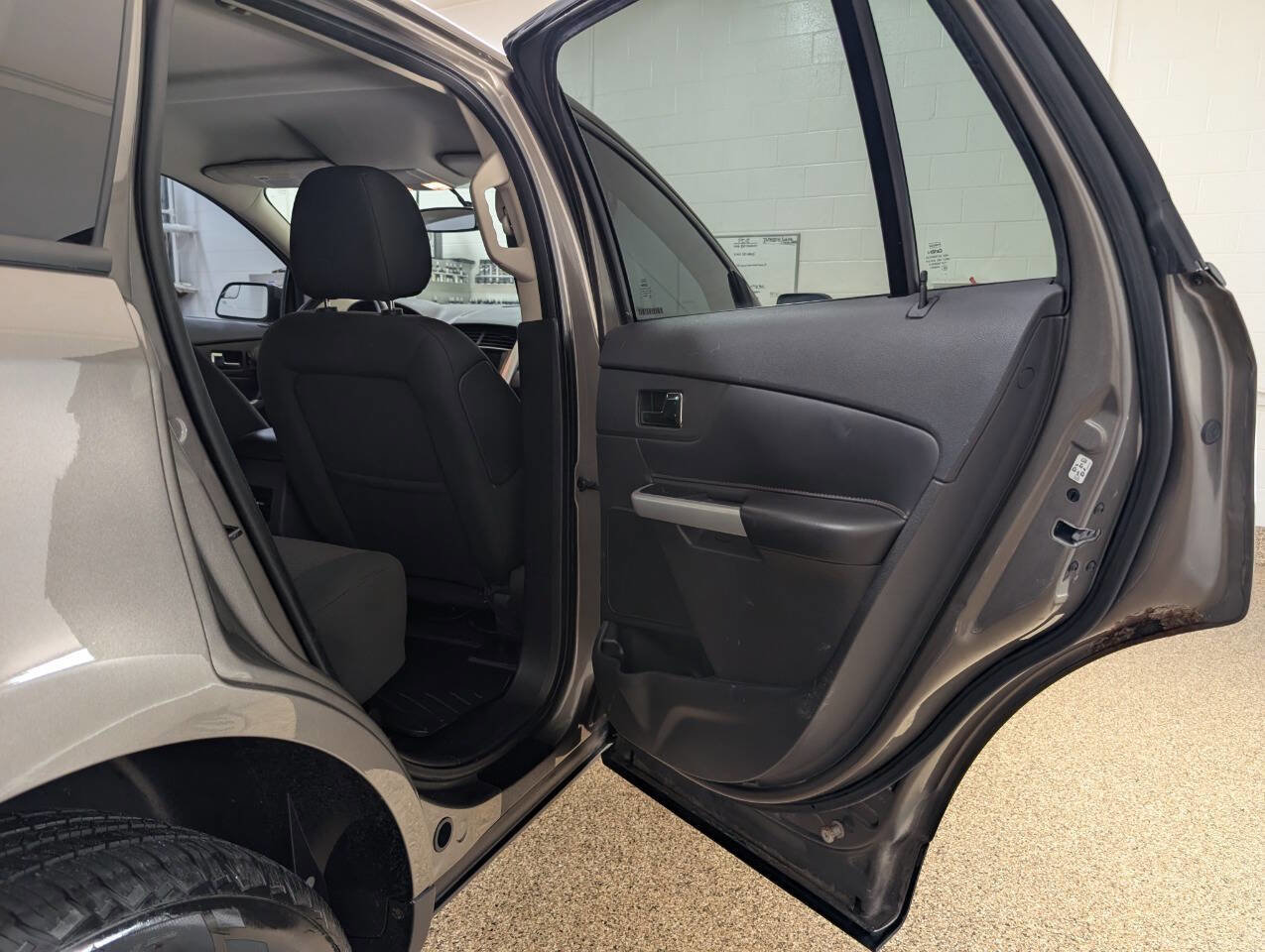 Used 2013 Ford Edge SEL w/ Driver Entry Pkg image 16