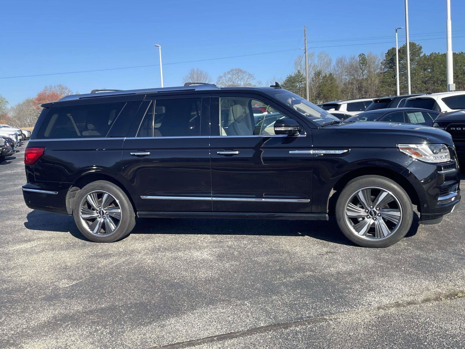 Used 2019 Lincoln Navigator L Reserve w/ Cargo Package AWD/4WD video 2