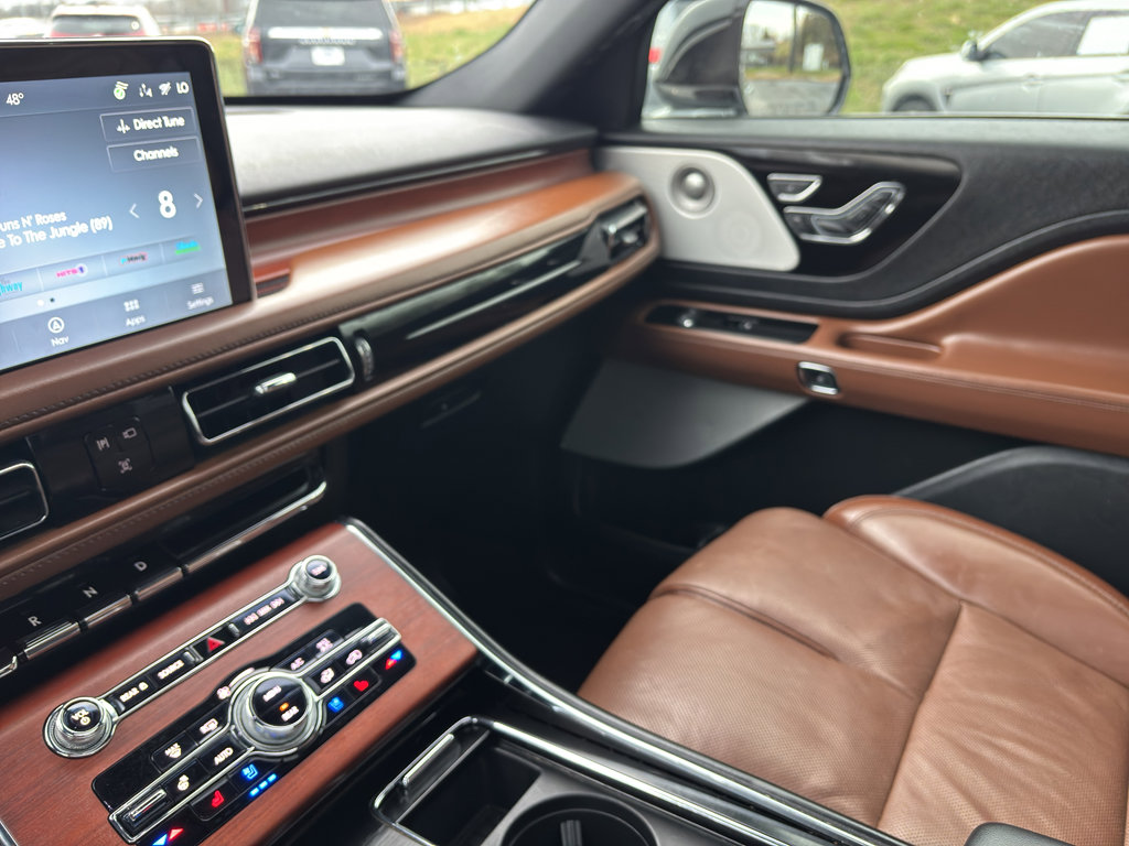 Used 2021 Lincoln Aviator Reserve w/ Equipment Group 202A image 20