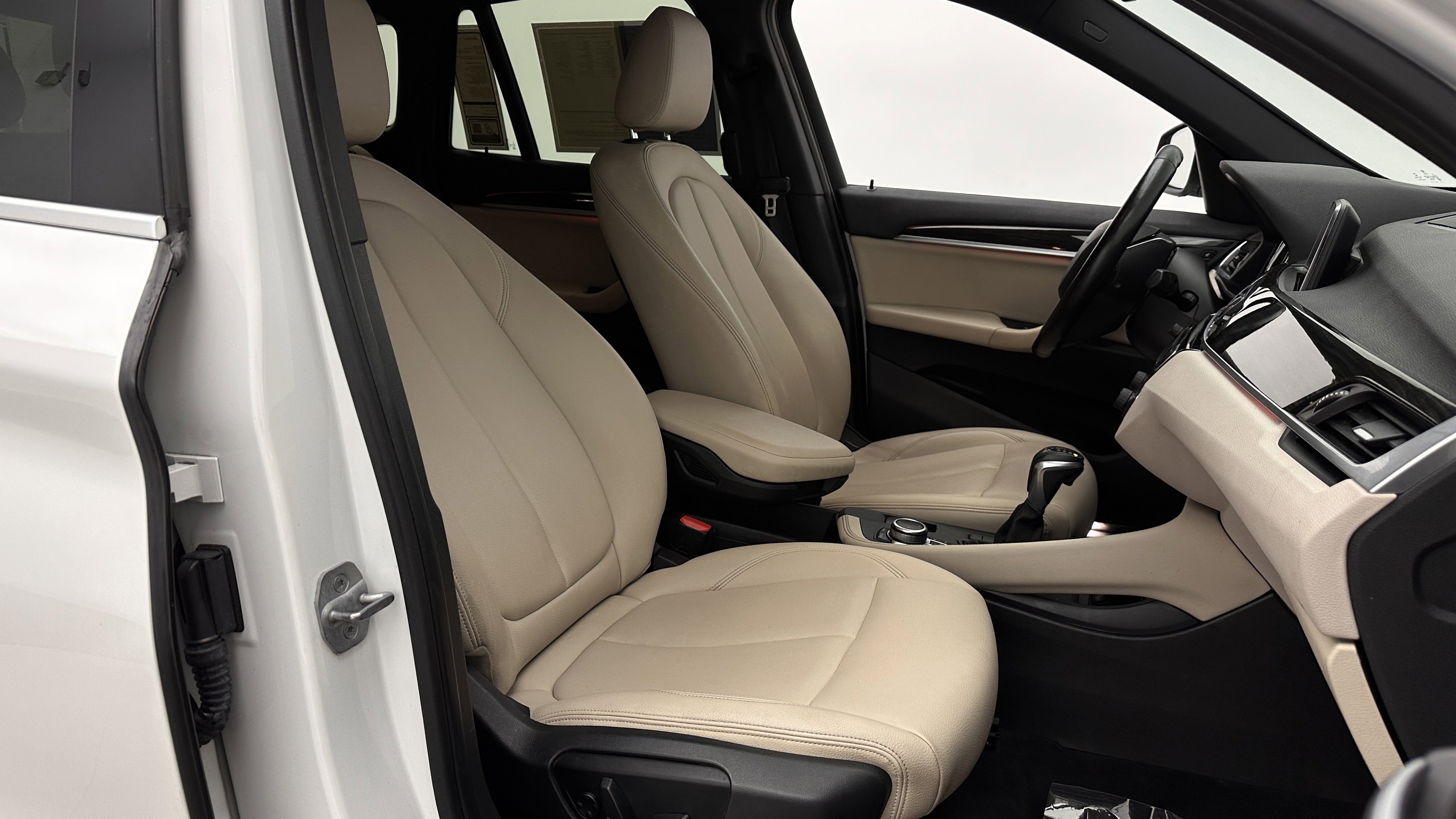 Used 2018 BMW X1 sDrive28i w/ Convenience Package FWD image 37