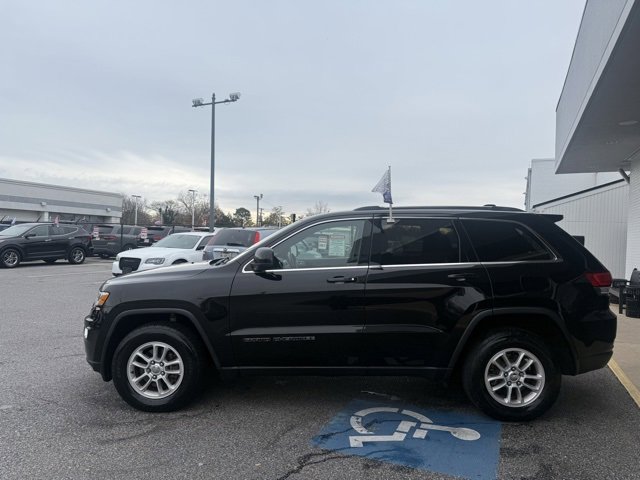 Used 2020 Jeep Grand Cherokee Laredo image 25