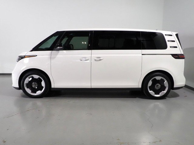 Used 2025 Volkswagen ID. Buzz Pro S image 8