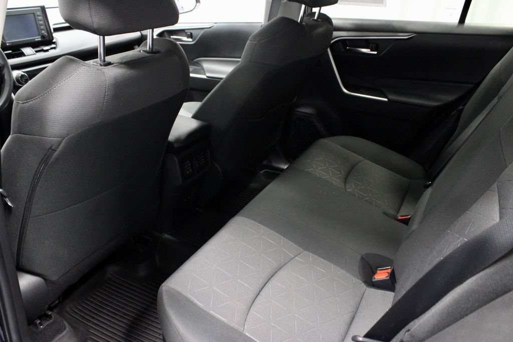 Used 2022 Toyota RAV4 XLE AWD/4WD image 20