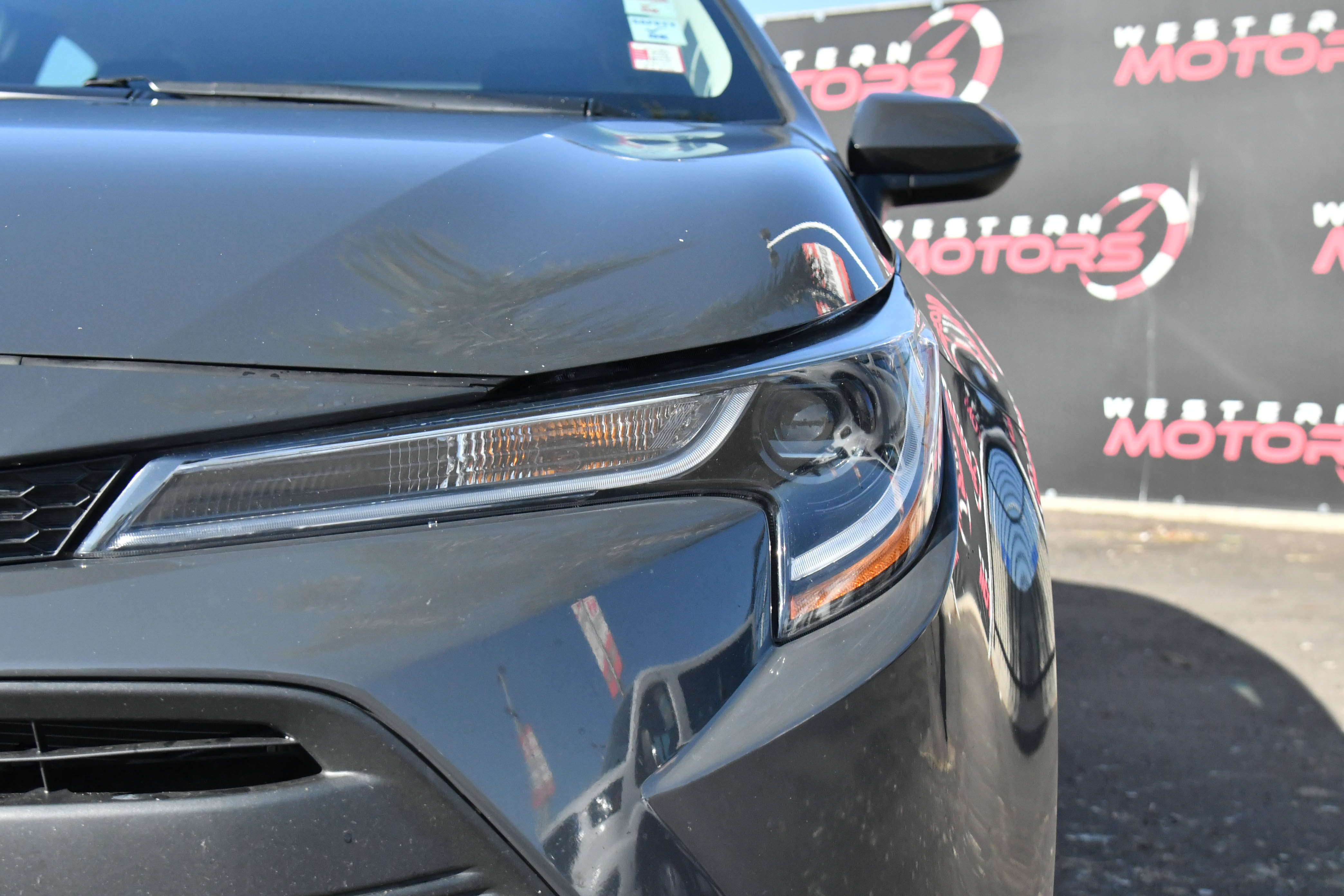 Used 2025 Toyota Corolla LE FWD image 11
