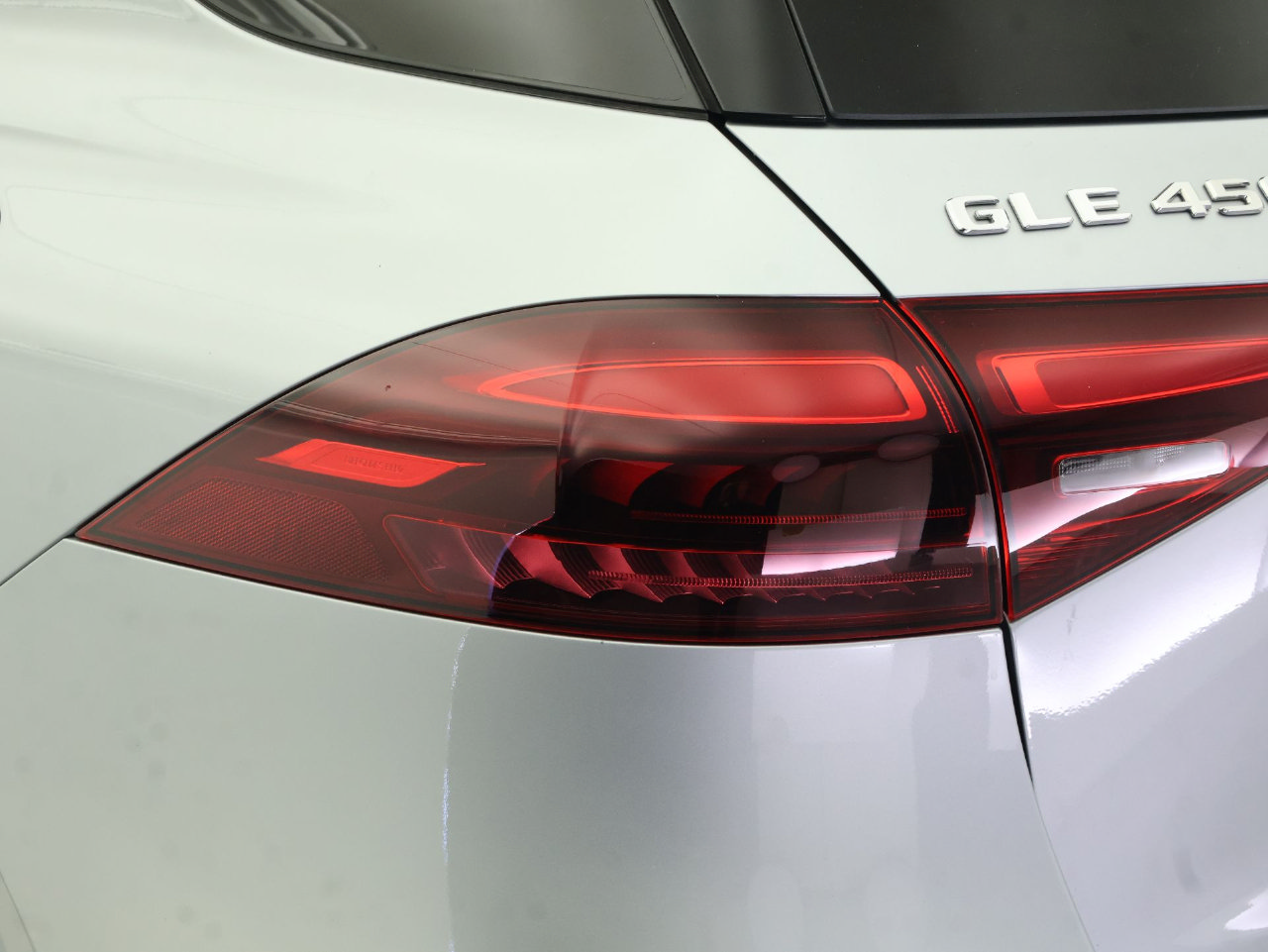 Certified 2024 Mercedes-Benz GLE 450e 4MATIC image 18