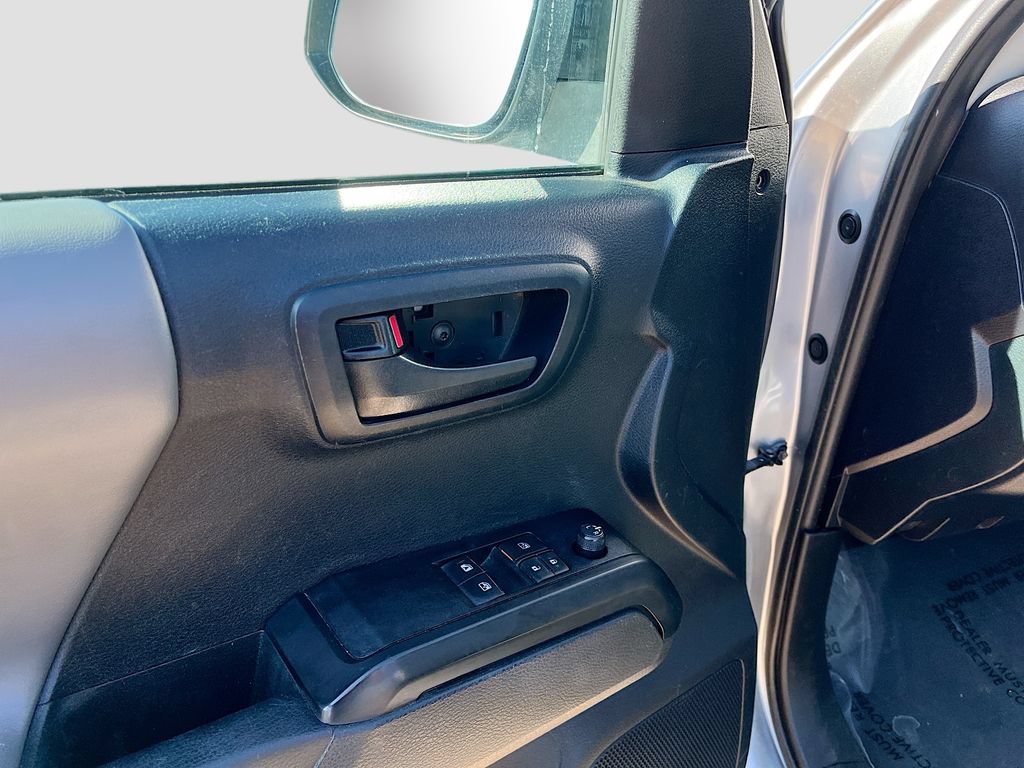 Used 2020 Toyota Tacoma SR RWD image 17